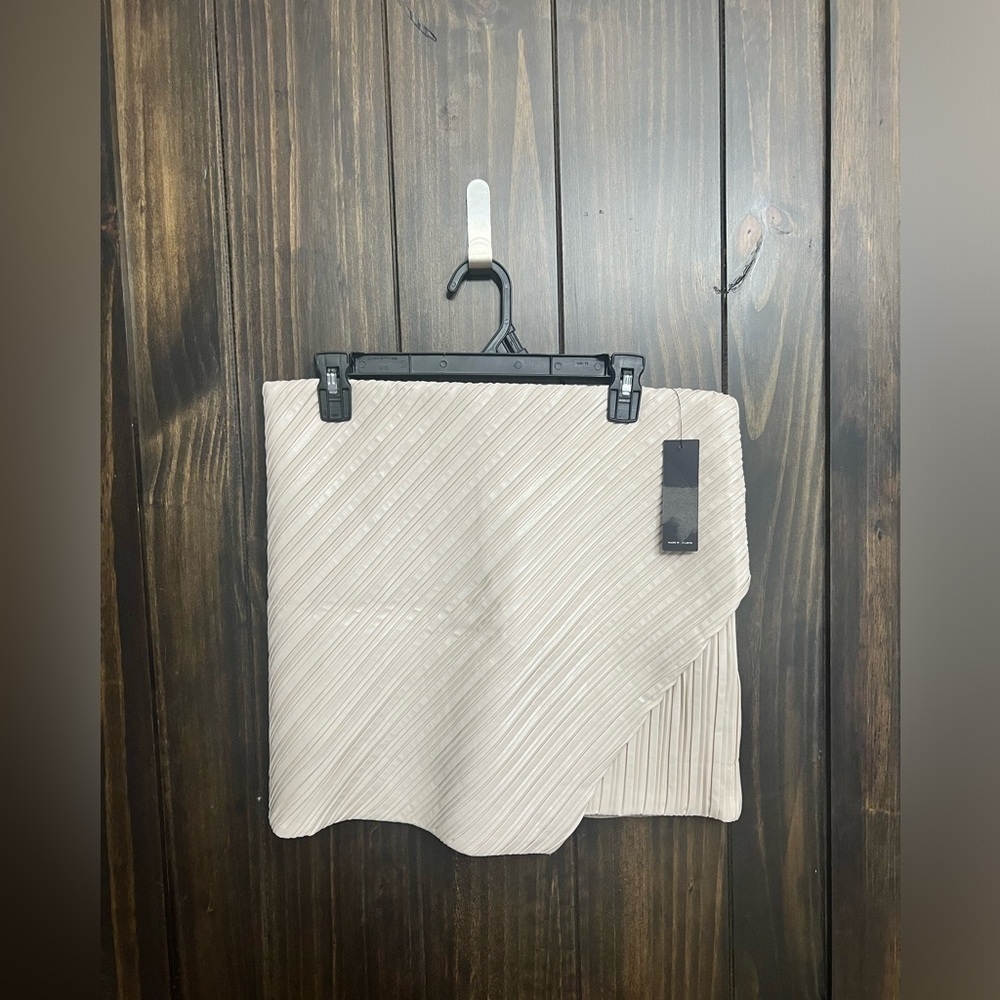 Lulus Better Luck Next Time Tan Vegan Leather Pleated Mini Skirt - Size L-NWT - Picture 2 of 7